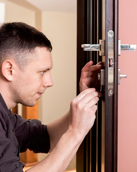 : Professional Locksmith For Commercial And Residential Locksmith Services in Rosamond, CA